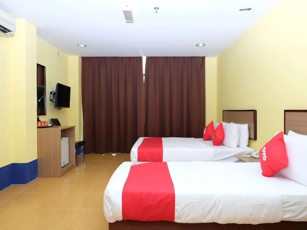 OYO 89352 Golden Terminal Lodge - photo 7