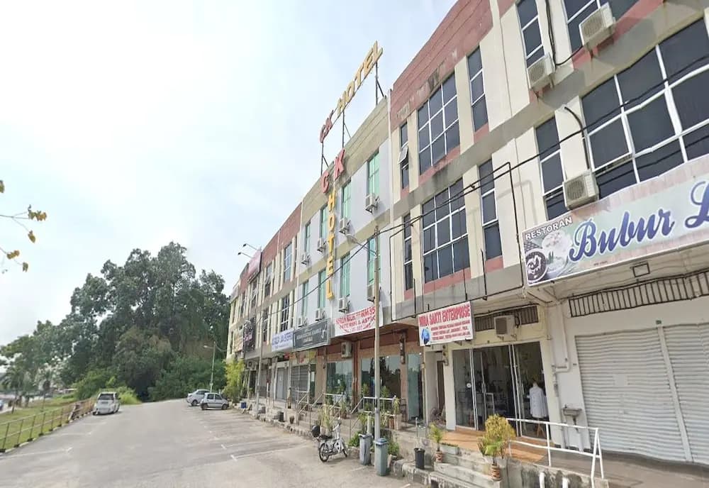 OYO 89715 CK Hotel 2 - photo 1