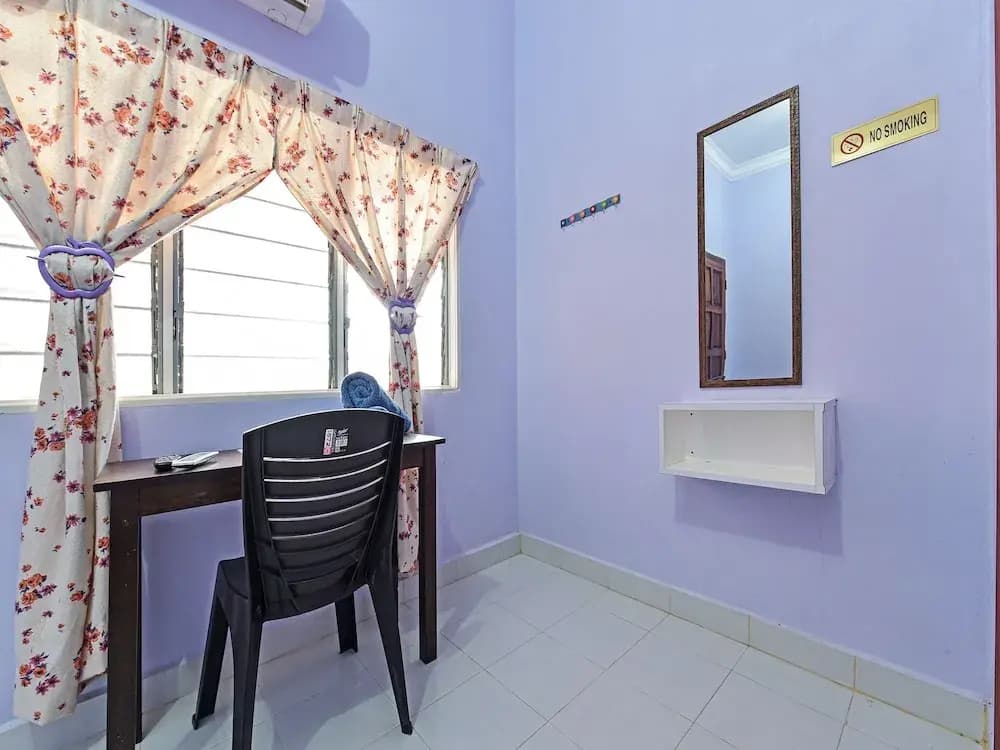 OYO 90660 Rayyans Roomstay - photo 1