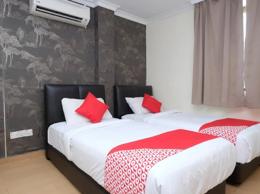 OYO 1031 Aj Suite Hotel - photo 3