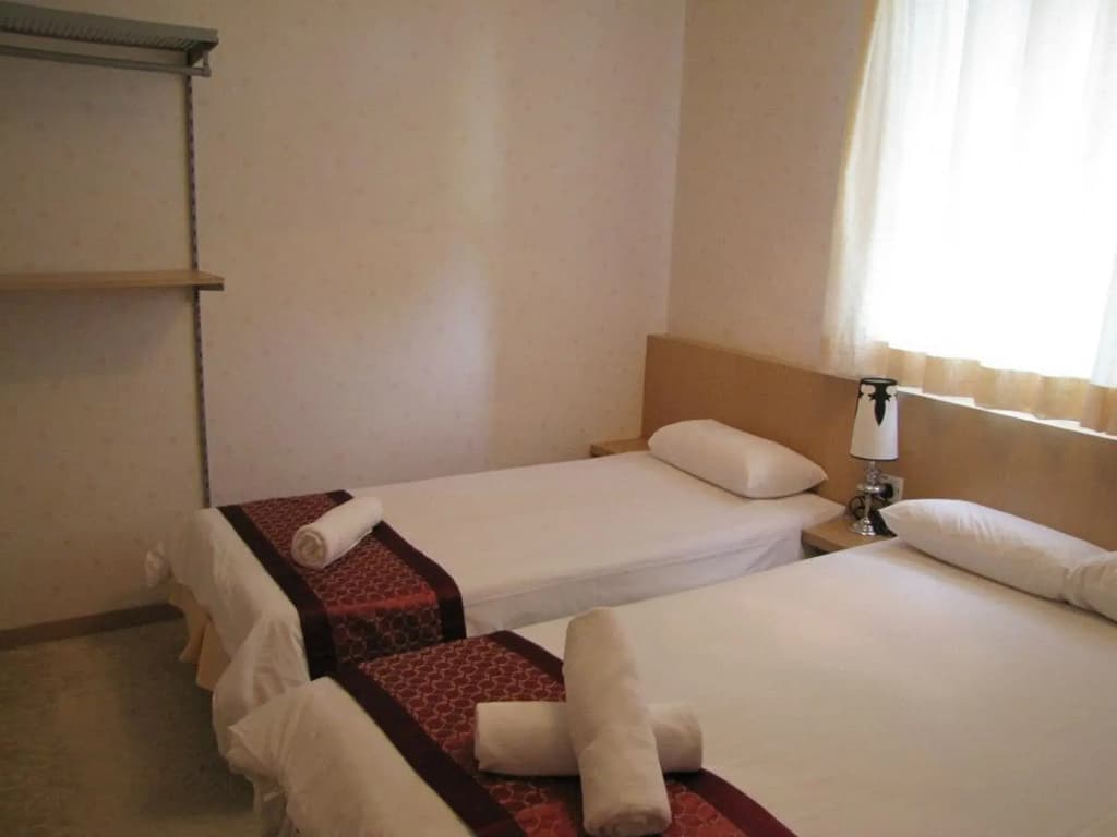 The Crown Borneo Hotel - photo 3