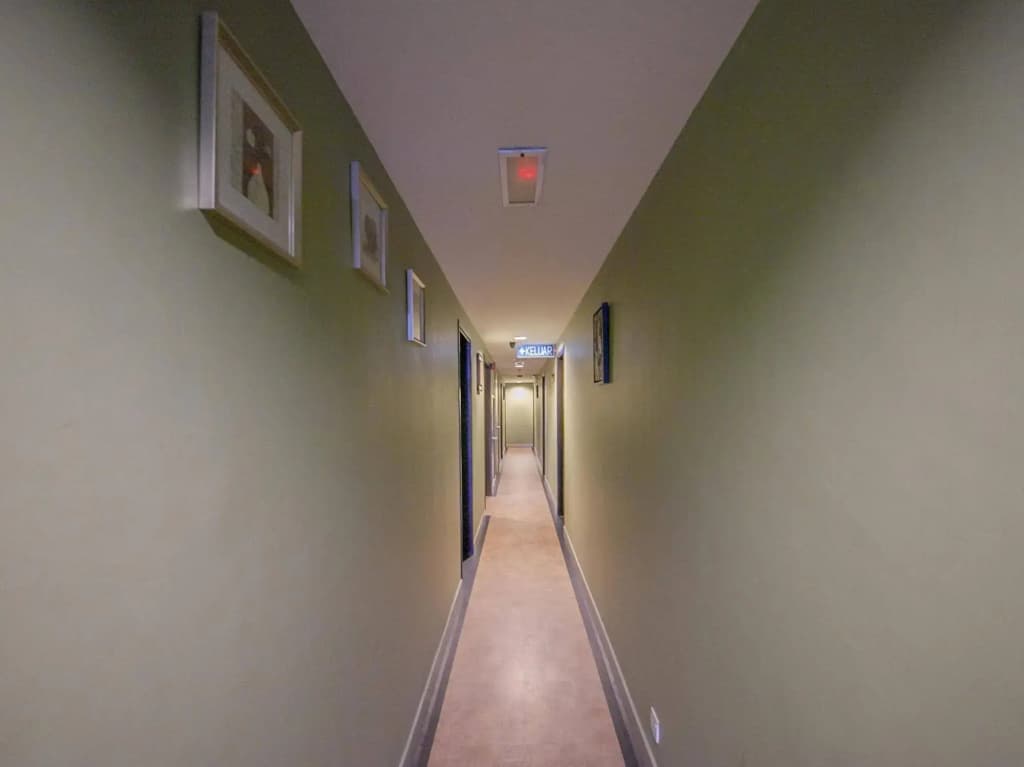 OYO Rooms Near Tanjung Aru Beach - photo 11