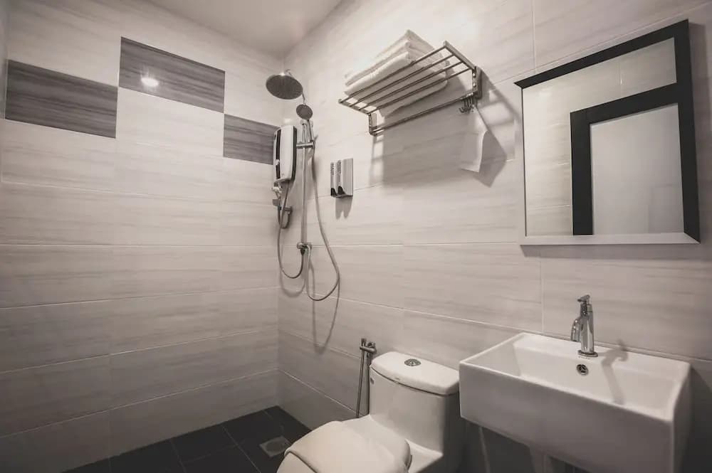 V3 Hotel & Residence Seri Alam - photo 9
