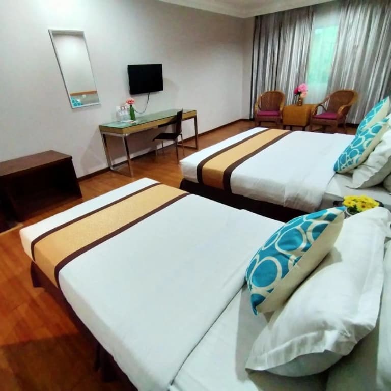 TD Plaza Hotel - photo 43