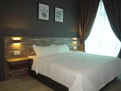 L Hotel - photo 3