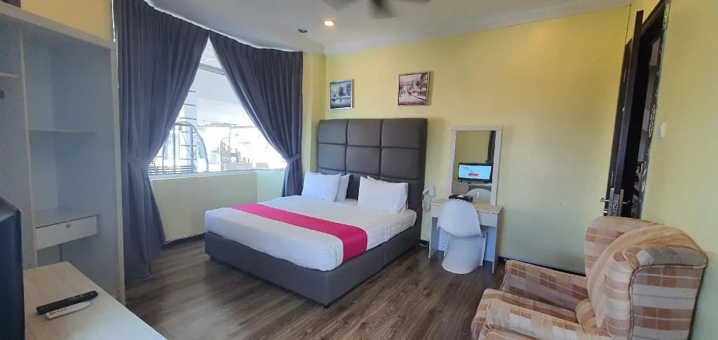 Smurf Inn Homestay - photo 25