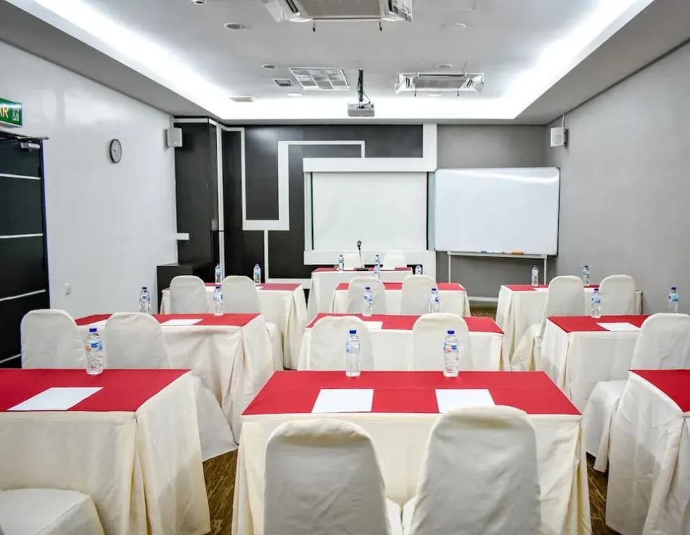 Streetview Hotel - photo 14