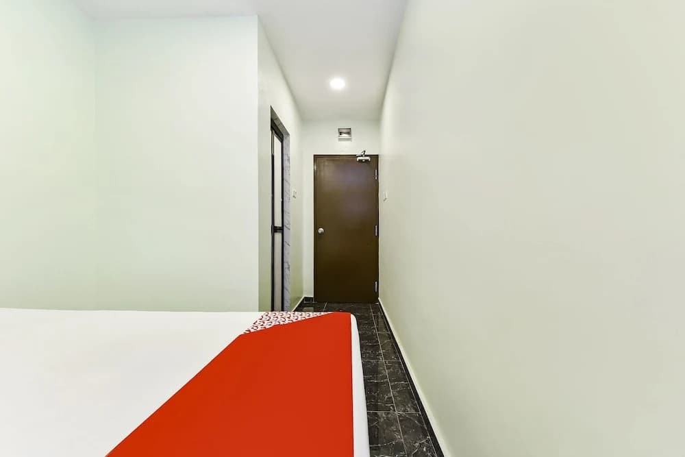 OYO 90445 Th Hotel - photo 18