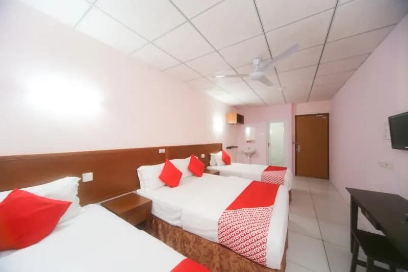 OYO 738 Hotel 81 - photo 6