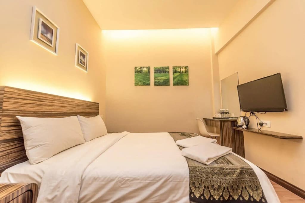 Little Gaya Hotel - photo 5