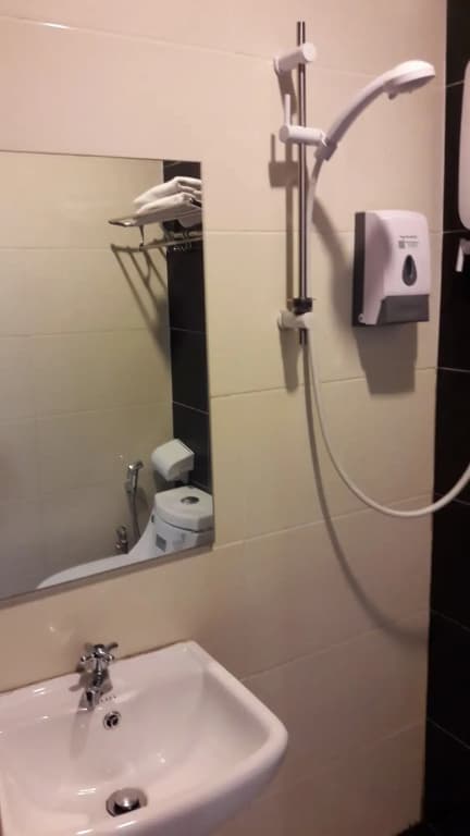 One Point Hotel - RH Plaza - photo 10