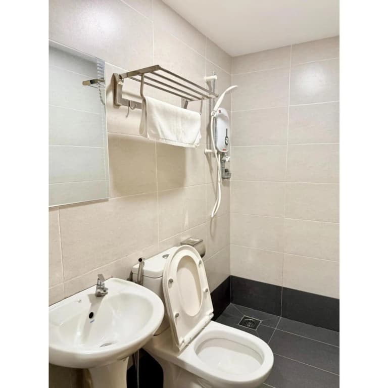 OYO 44043 First Garden Hotel - photo 10