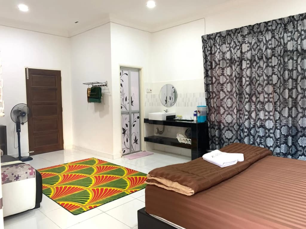 Wan Danisha Villa Inn - photo 2