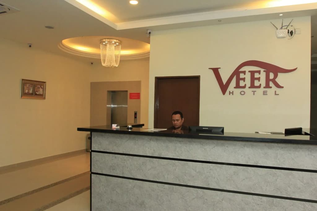 Veer Hotel - photo 14
