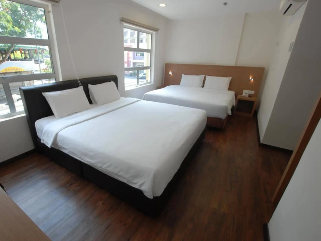 Nagoya Inn Hotel - photo 3