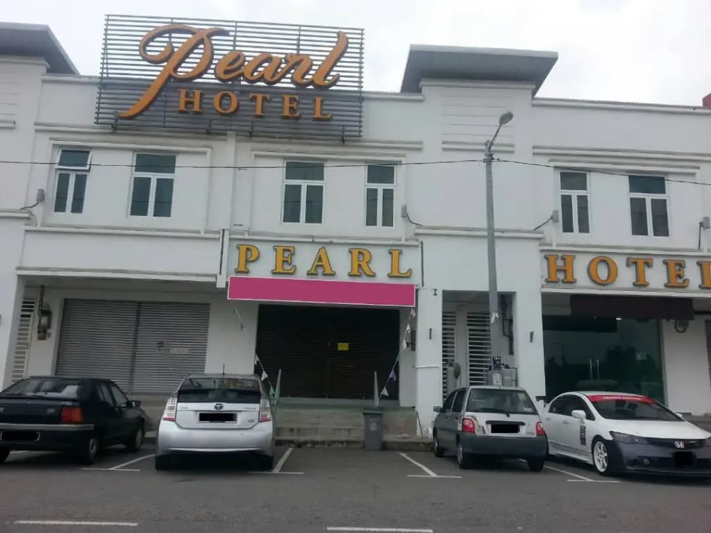 Pearl Hotel - main photo