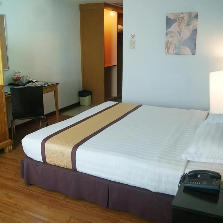 Tang Dynasty Bay Hotel Sepanggar - photo 28