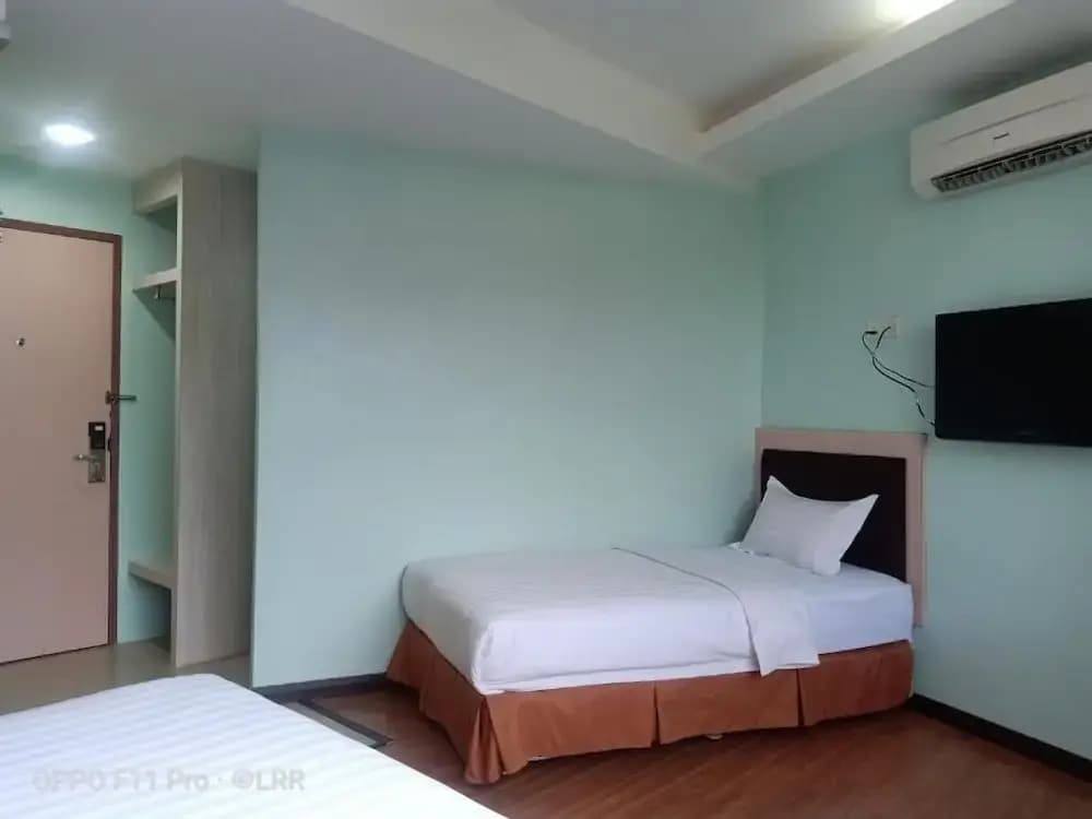 Salim Inn - photo 17