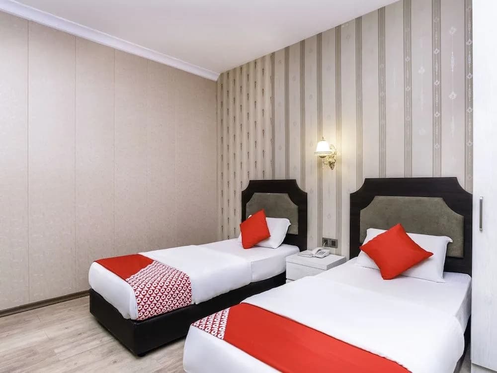 OYO 519 Domus Hotel - photo 7