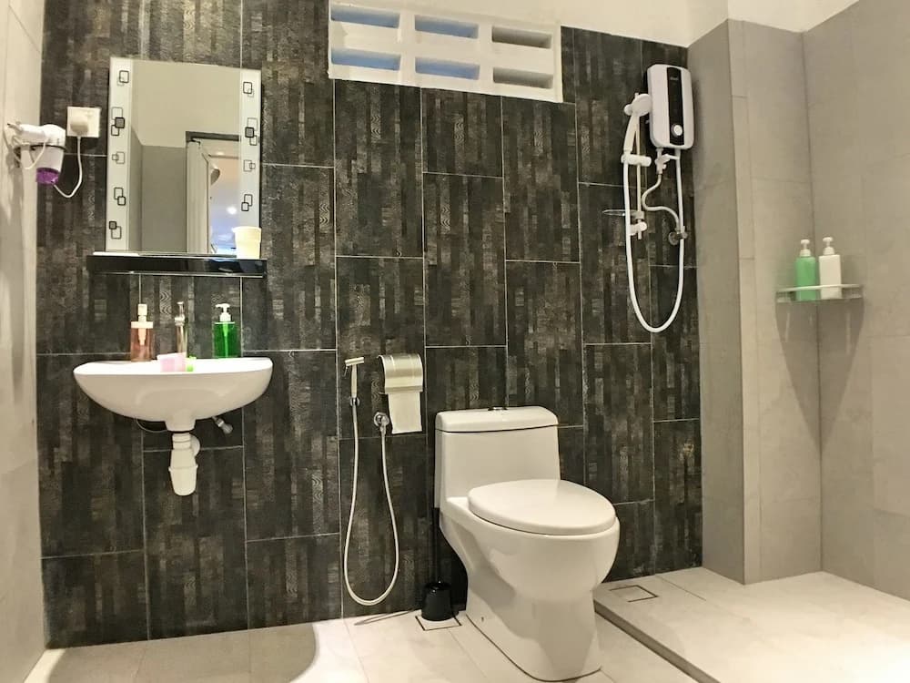 iBook6 Deluxe Family Suite for 4 by iBook Homestay - photo 8