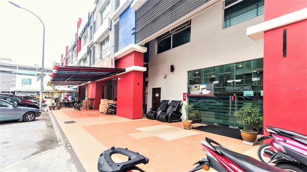 ZEN Rooms Basic Near I-City - photo 5
