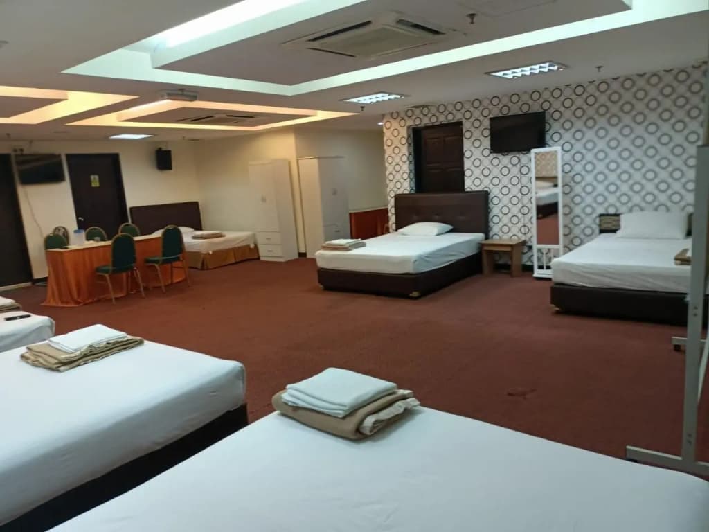 Hotel Sri Sutra - PJ Jalan 227 - photo 22