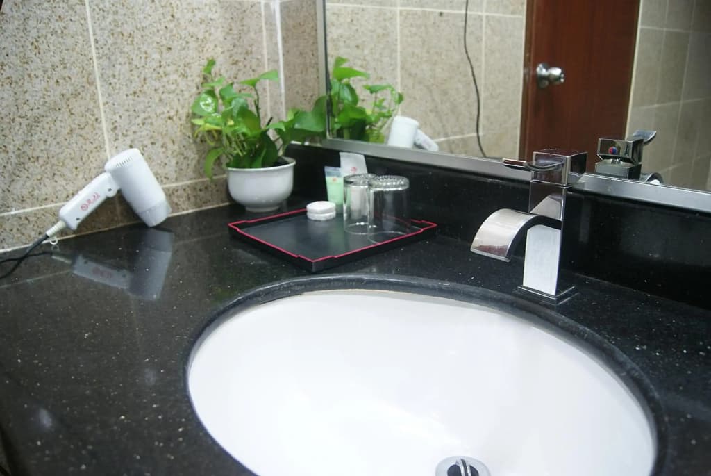 Tang Dynasty Bay Hotel Sepanggar - photo 25