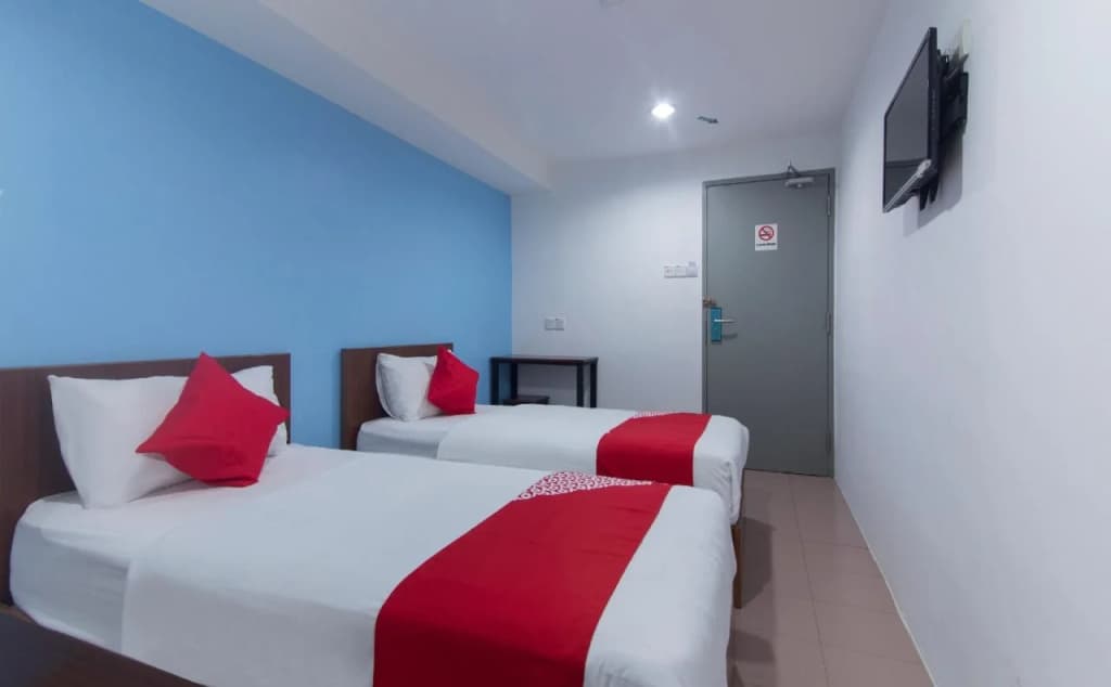 Lux Hotel - main photo