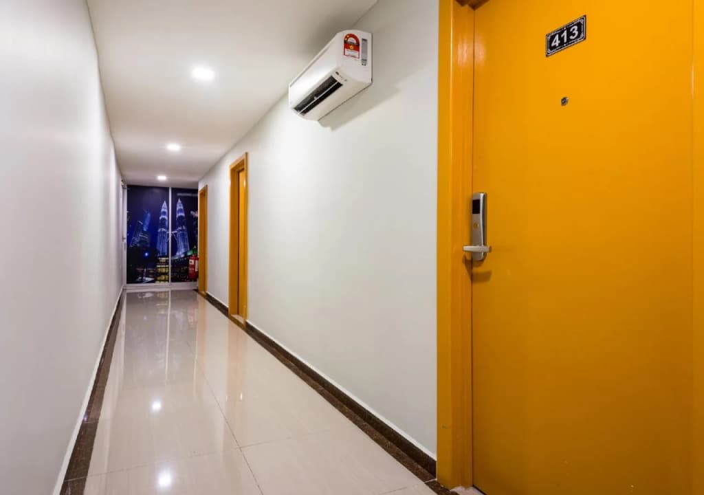 Easy Hotel Kl Sentral - photo 17