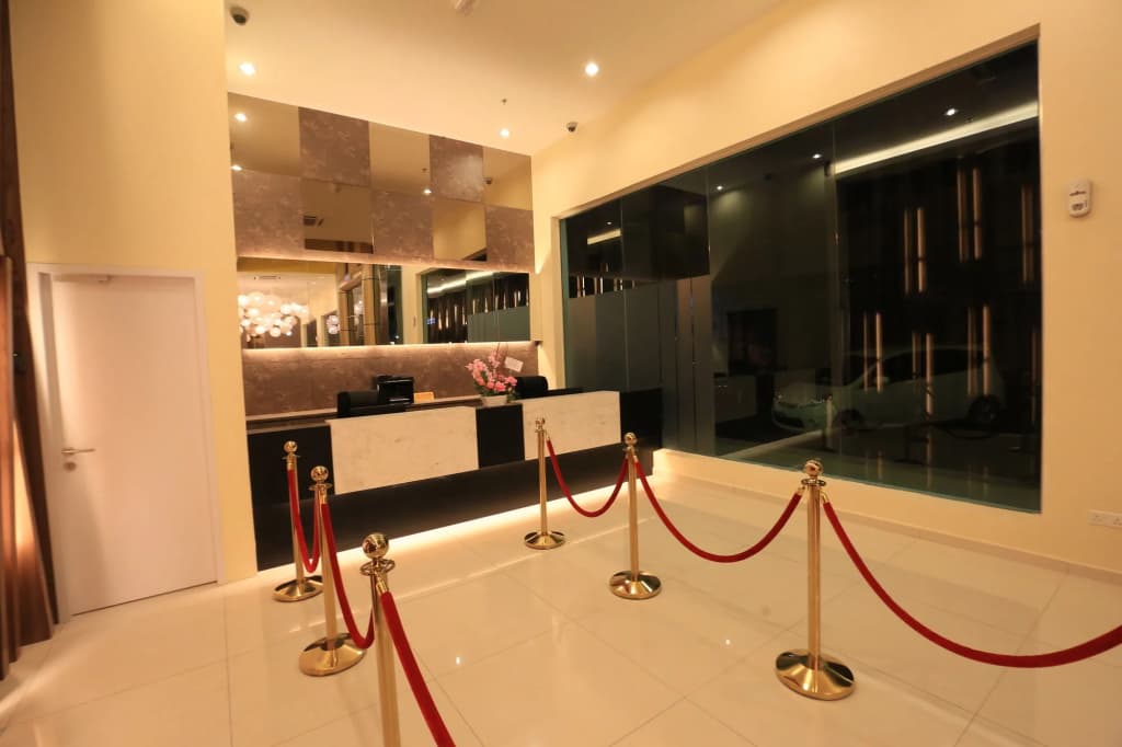 Supreme Hotel - photo 2