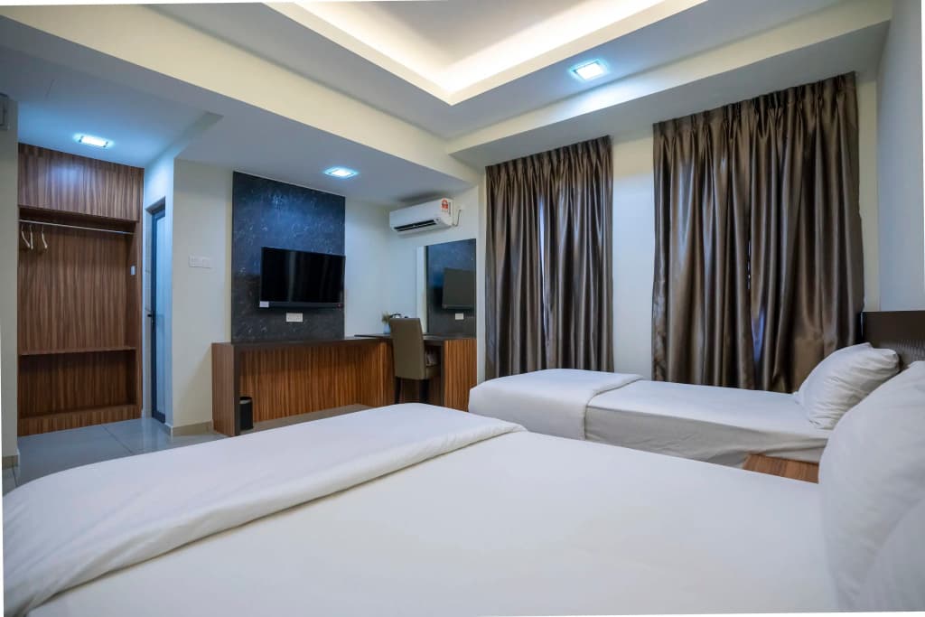 Hope Hotel - photo 7