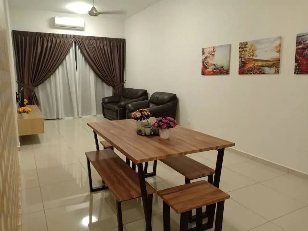 BLeisure Parkland Homestay - photo 15