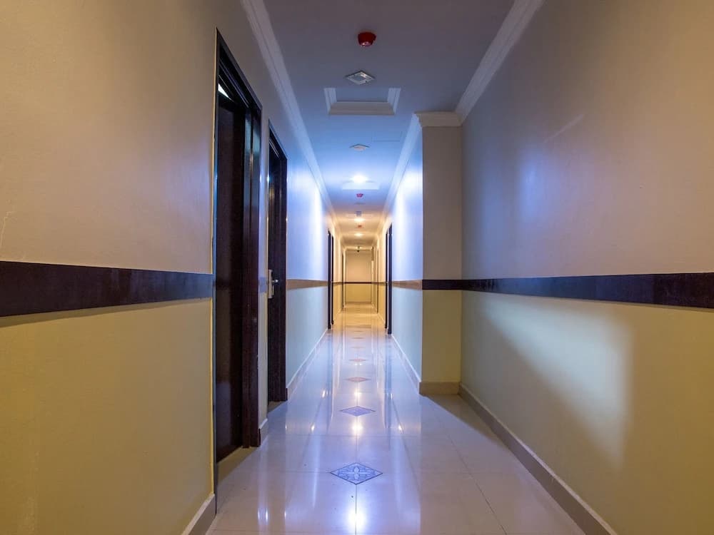 OYO 44010 Royals Star Hotel - photo 13