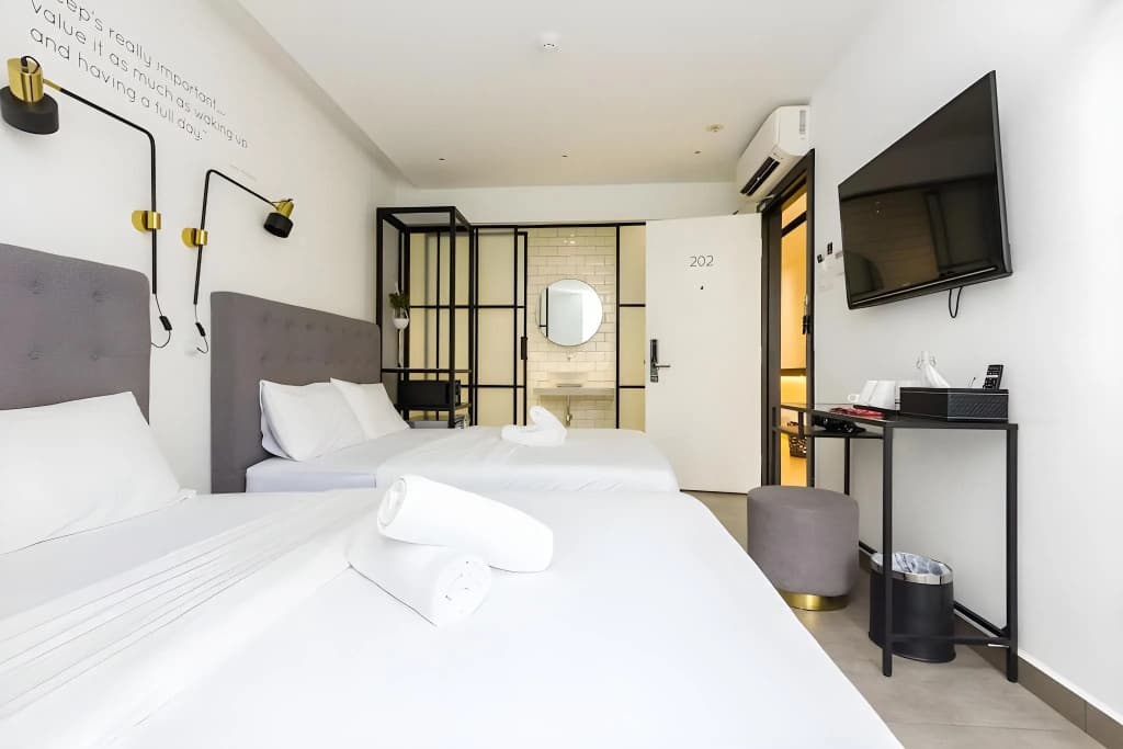 Z Hotel - photo 13