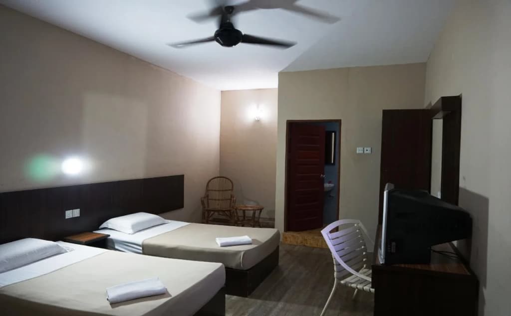 1 Baron Motel - photo 5