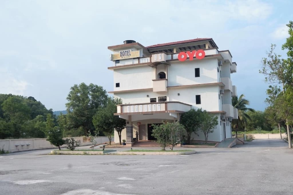 Lumut Villa Inn - photo 10