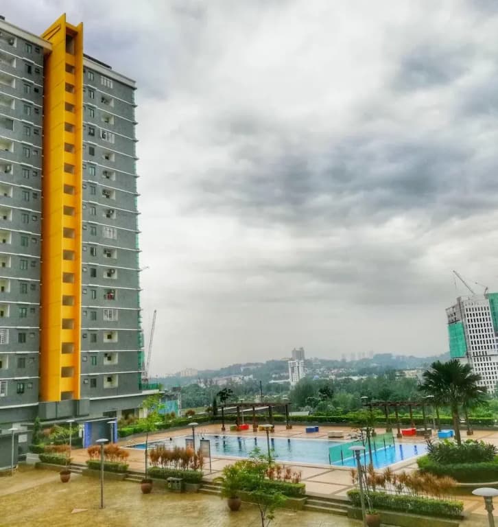 Lawang Suite 2 Bedroom Corner Apartment - photo 13