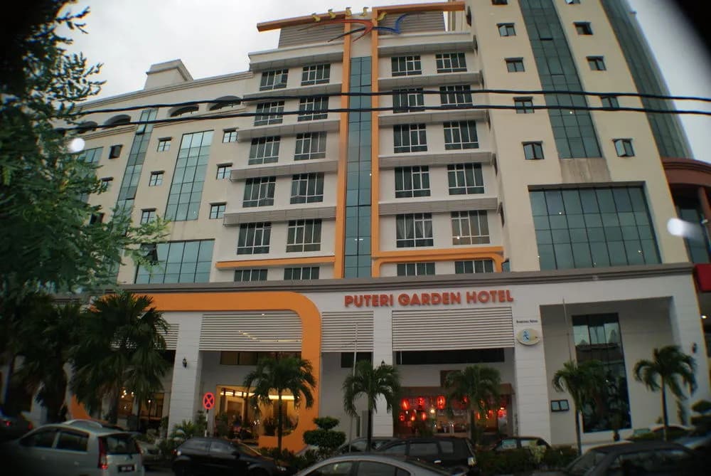 Puteri Garden Hotel Klang - photo 1