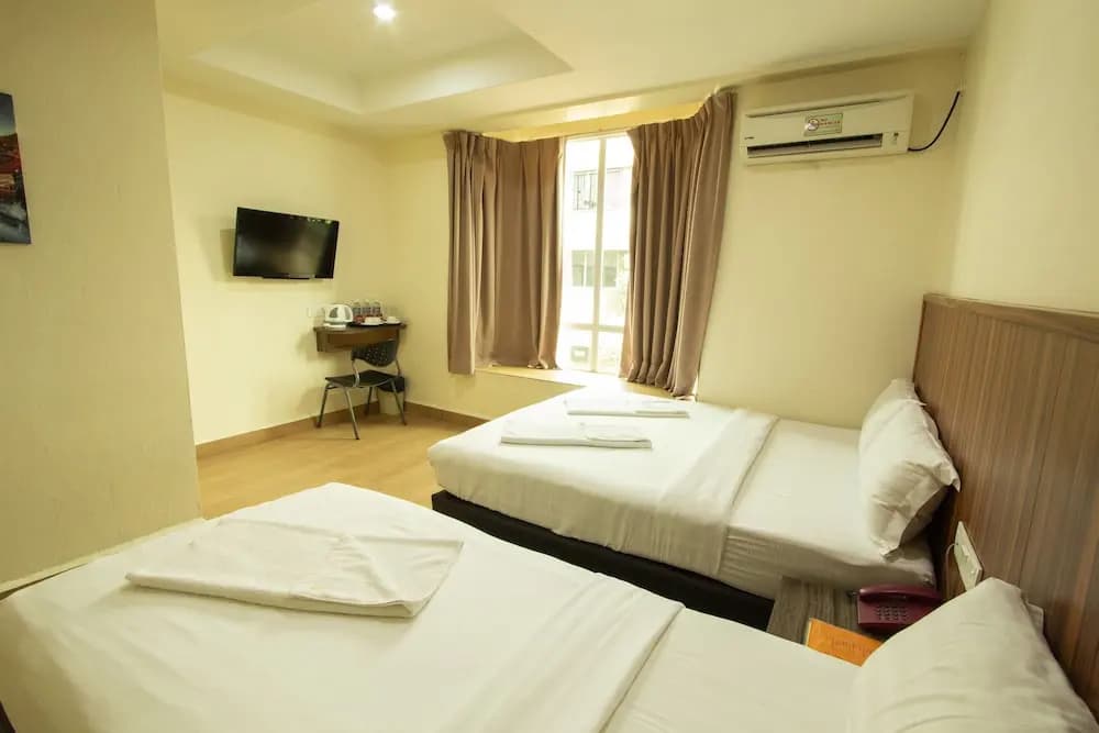 Expo Hotel - photo 6