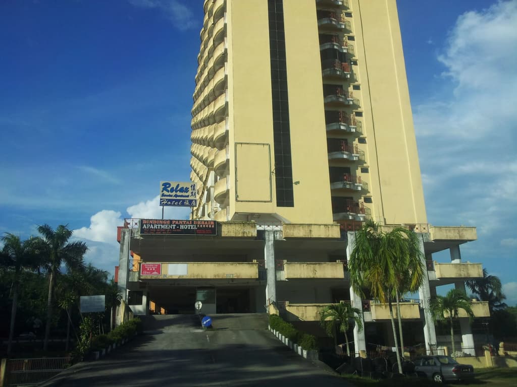 Lumut Guesthouse Apartment Hotel - photo 1