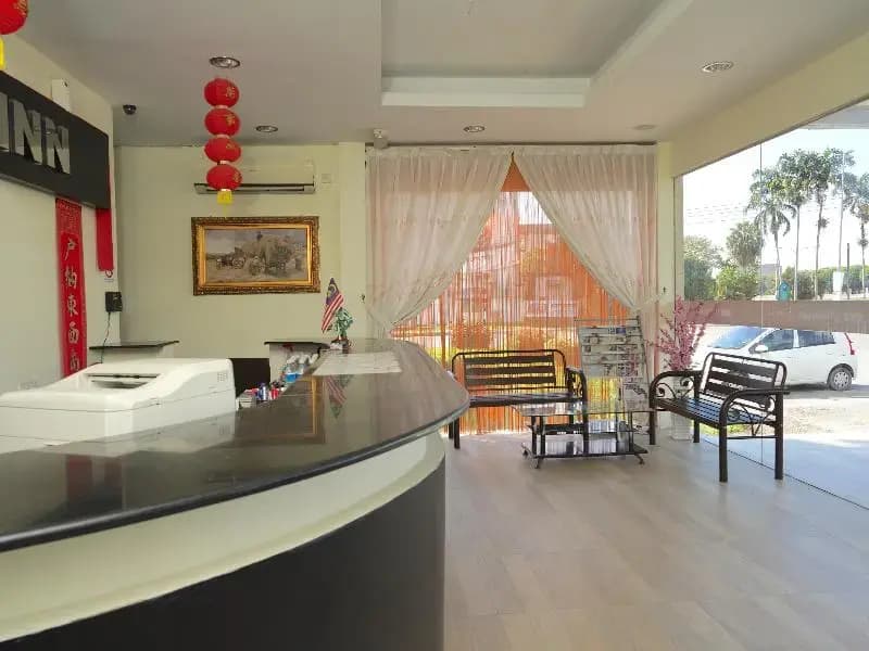 Utama Inn by OYO Rooms - photo 13