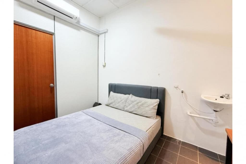 Hotel O S Homestay Premium - photo 5
