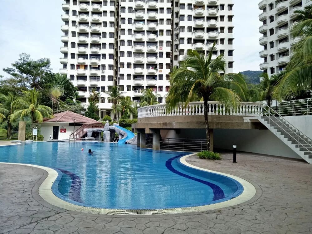 Batu Ferringhi By the Sea Holiday Home - photo 8