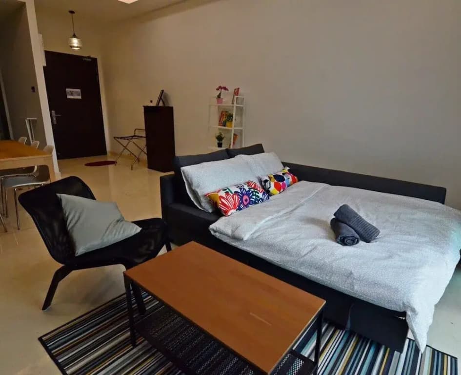 Comfy 2BR Tritower Suite Near JB Ciq, Jbcc & Capri - photo 3