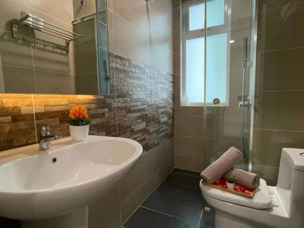 Tritower, 5mins to CIQ, Luxury apartment in JB town - photo 2