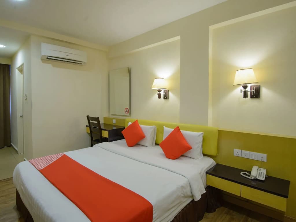 OYO 371 Grand Eastern Hotel - photo 6