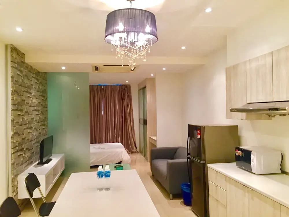 Makam Service Suites Taragon - photo 19