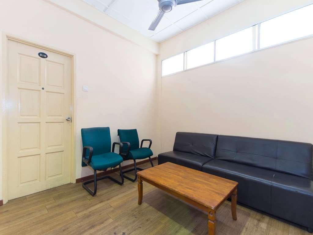 OYO 415 Straits Settlement Inn - photo 26
