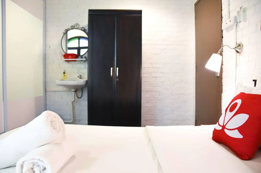 ZEN Rooms Lebuh Campbell - photo 6