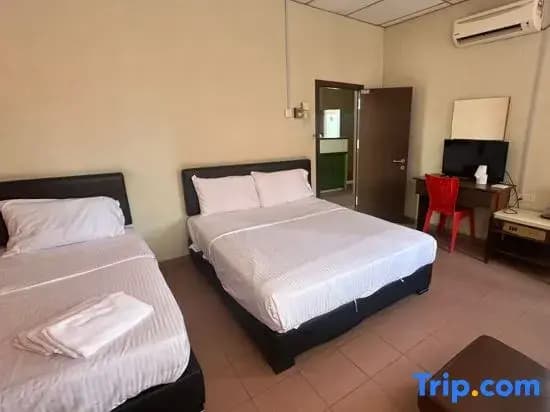 White House Hotel Kluang - photo 3